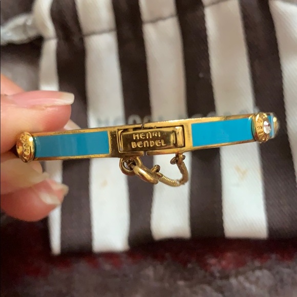 Henri Bendel Bangle Bracelet - Picture 4 of 5